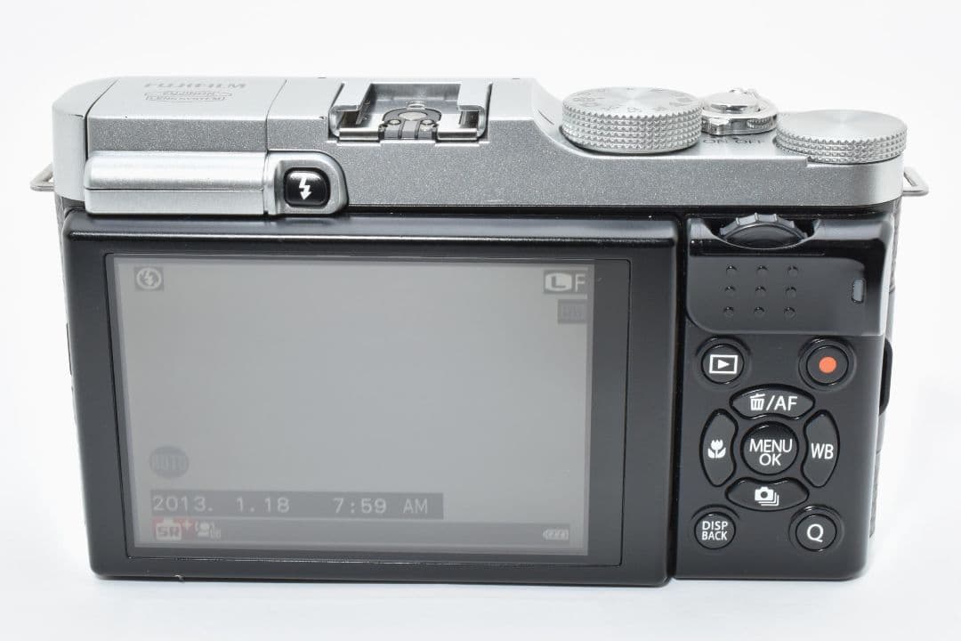 FUJIFILM X-A1 シルバー
