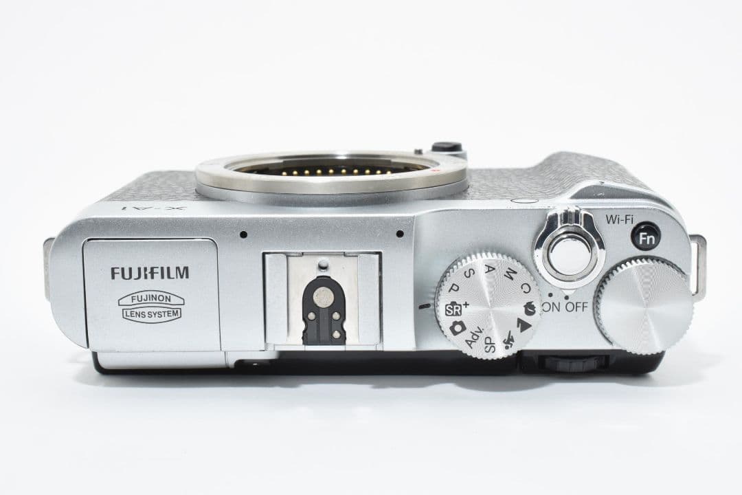 FUJIFILM X-A1 シルバー