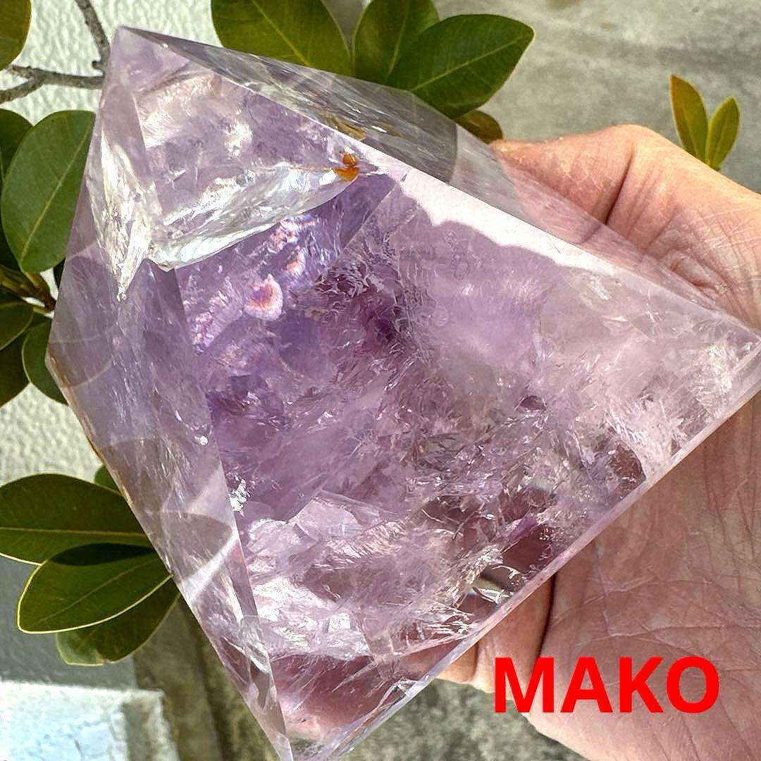 M1878☆アメジストピラミッド625g☆ブラジル産☆天然石　原石