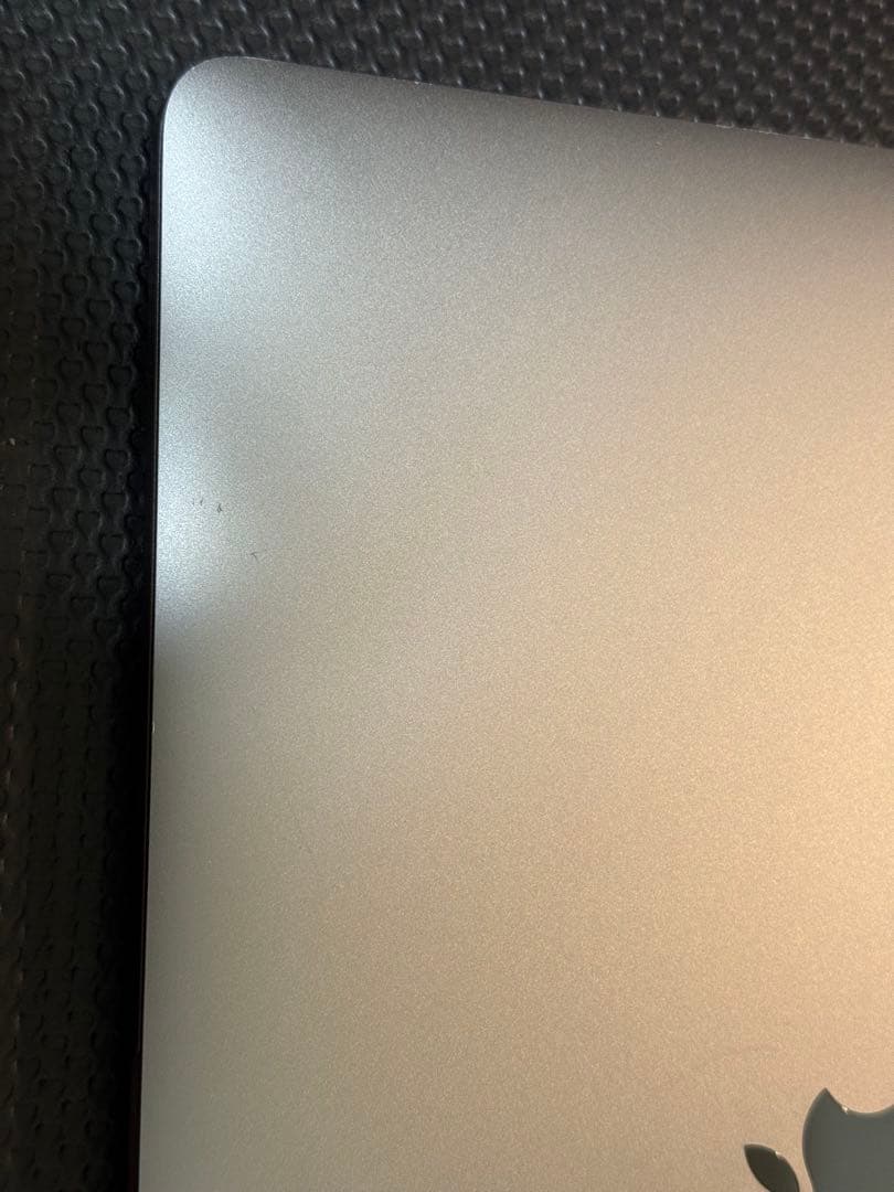 Macbook Pro M1 2020 8GB/256GB (アクセサリー付き)