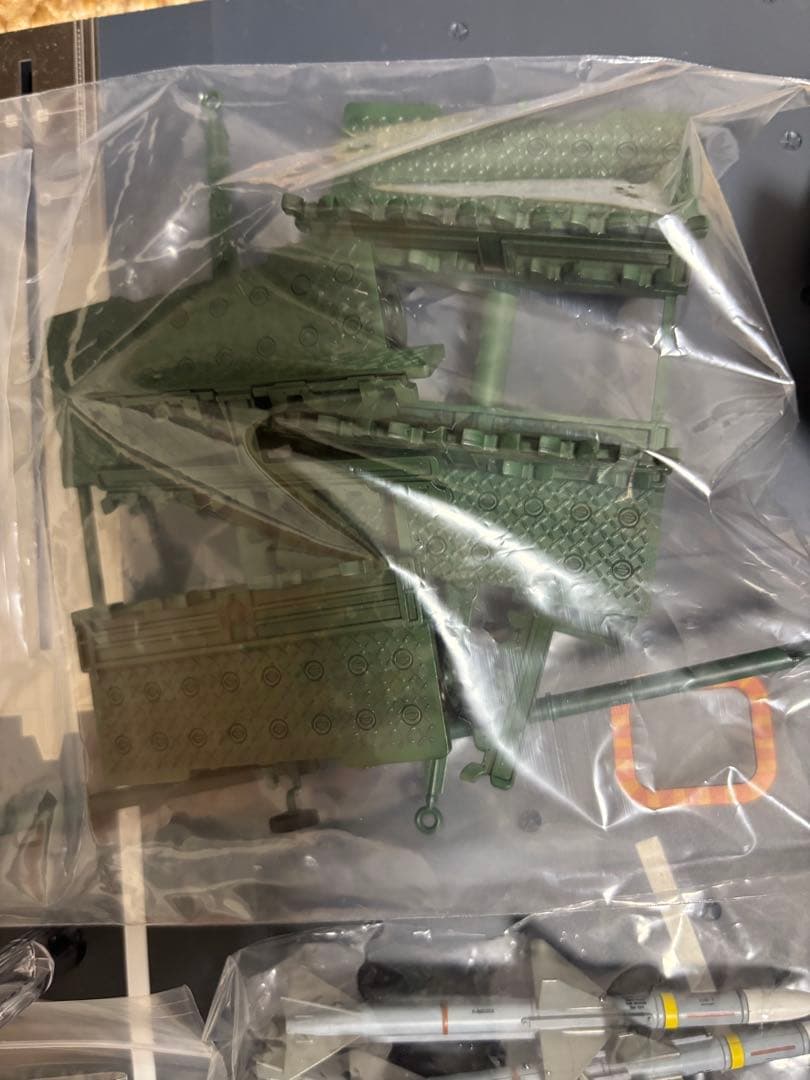 Hachette 1/32 F-14雄猫戦闘機 分冊組み立て合金模型