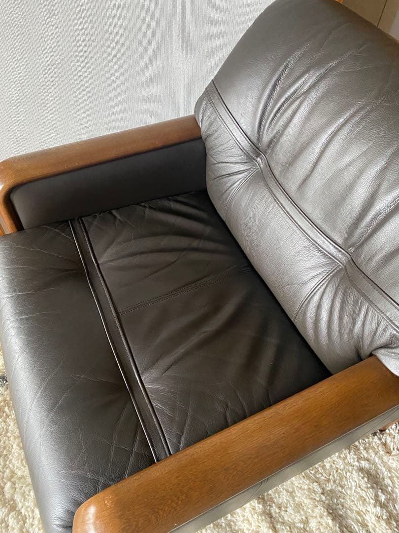 【カリモク】本革 一人掛けソファ シングルソファ レザー アームチェア