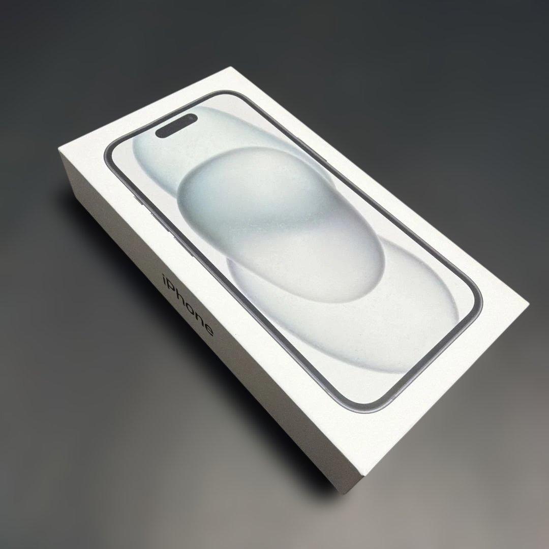 Apple iPhone15 本体（純正ケース+Anker MagG充電器など）