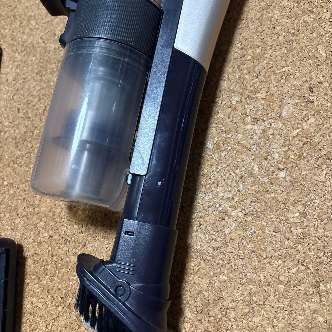 SHARP コードレス掃除機シャープ　RACTIVE Air EC-AR2SX