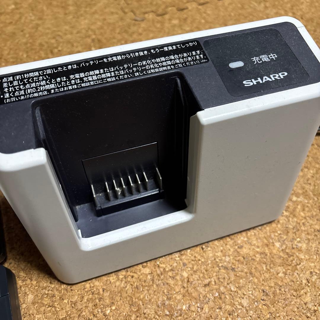 SHARP コードレス掃除機シャープ　RACTIVE Air EC-AR2SX