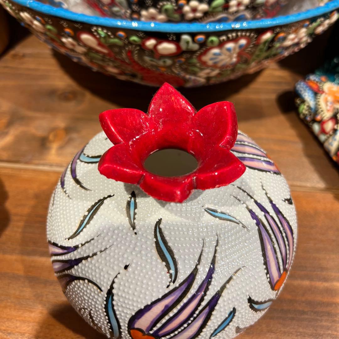 トルコ　ハンドメイド磁器　ザクロ置物