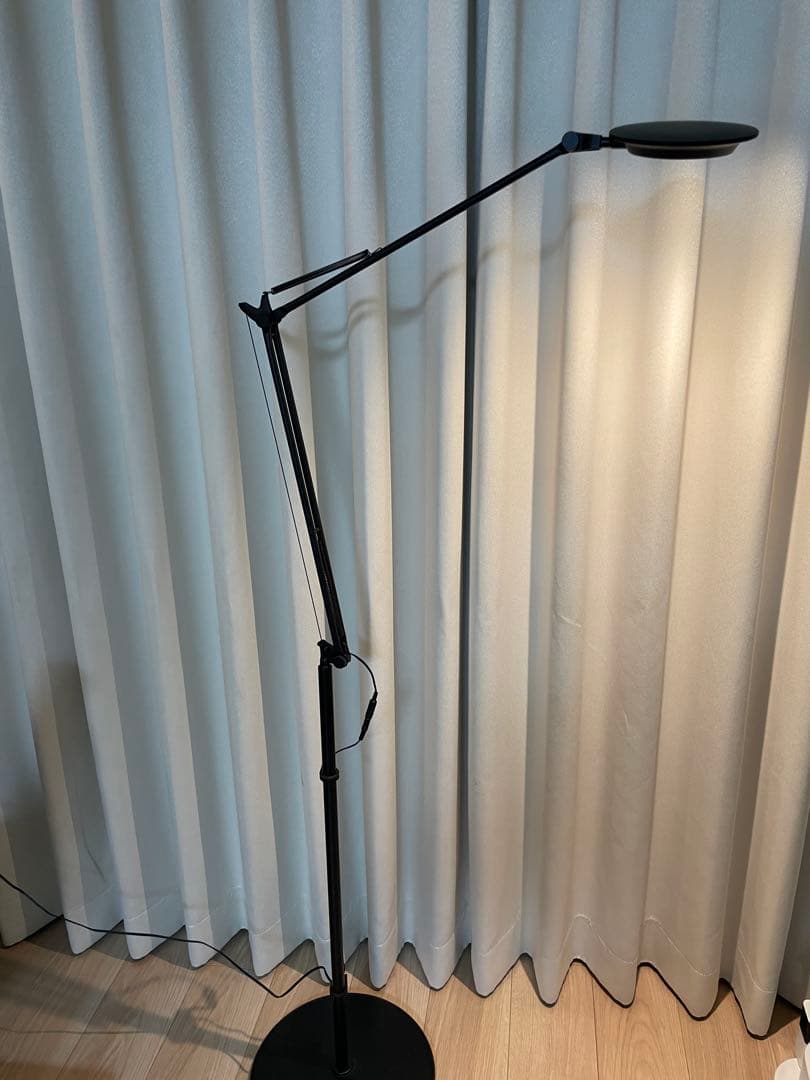 YAMAGIWA LED Rebio スタンドライト ブラック