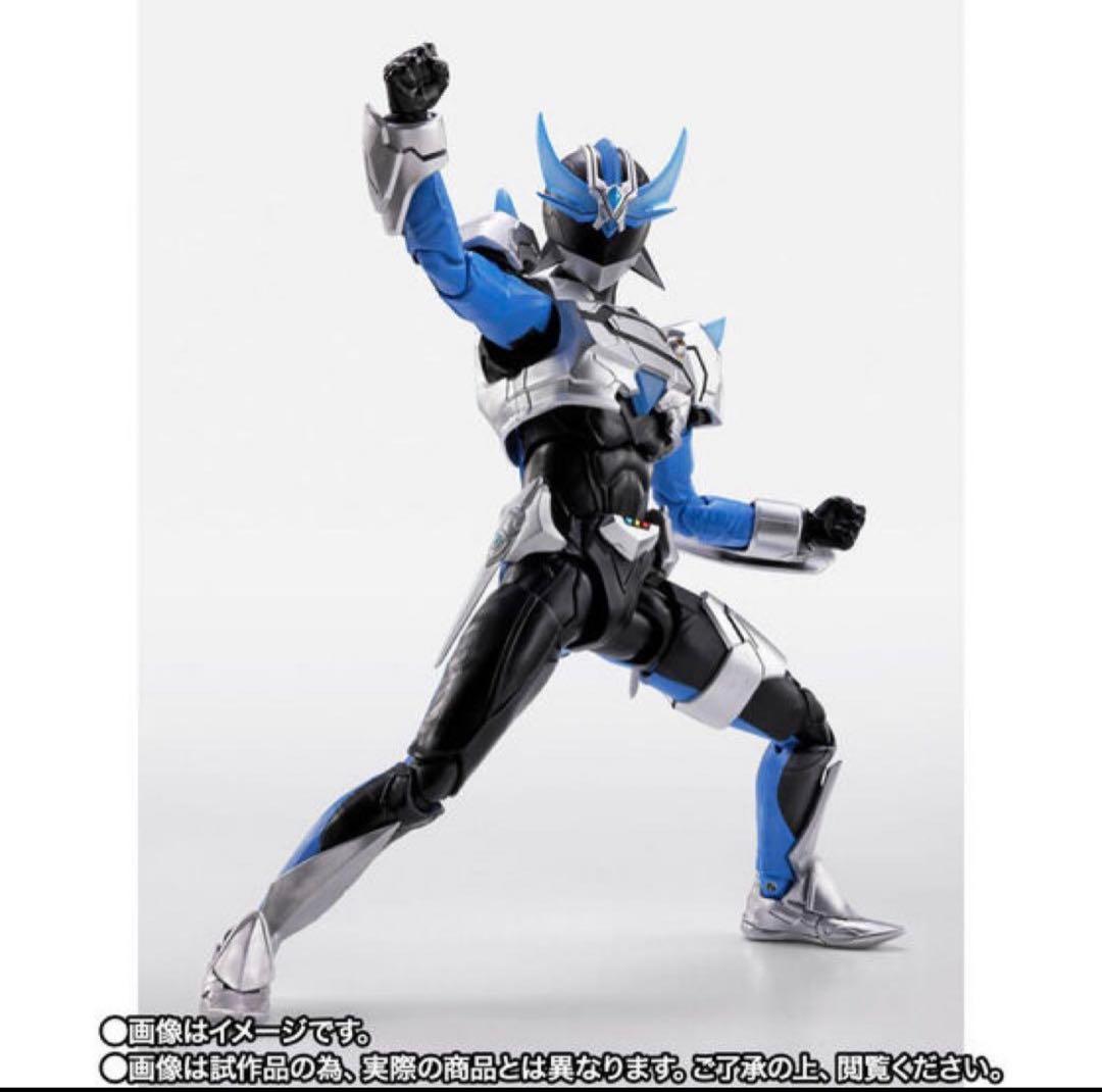 S.H.Figuarts 真骨彫製法 ウイングマン ガーダーシルエット　プレバン