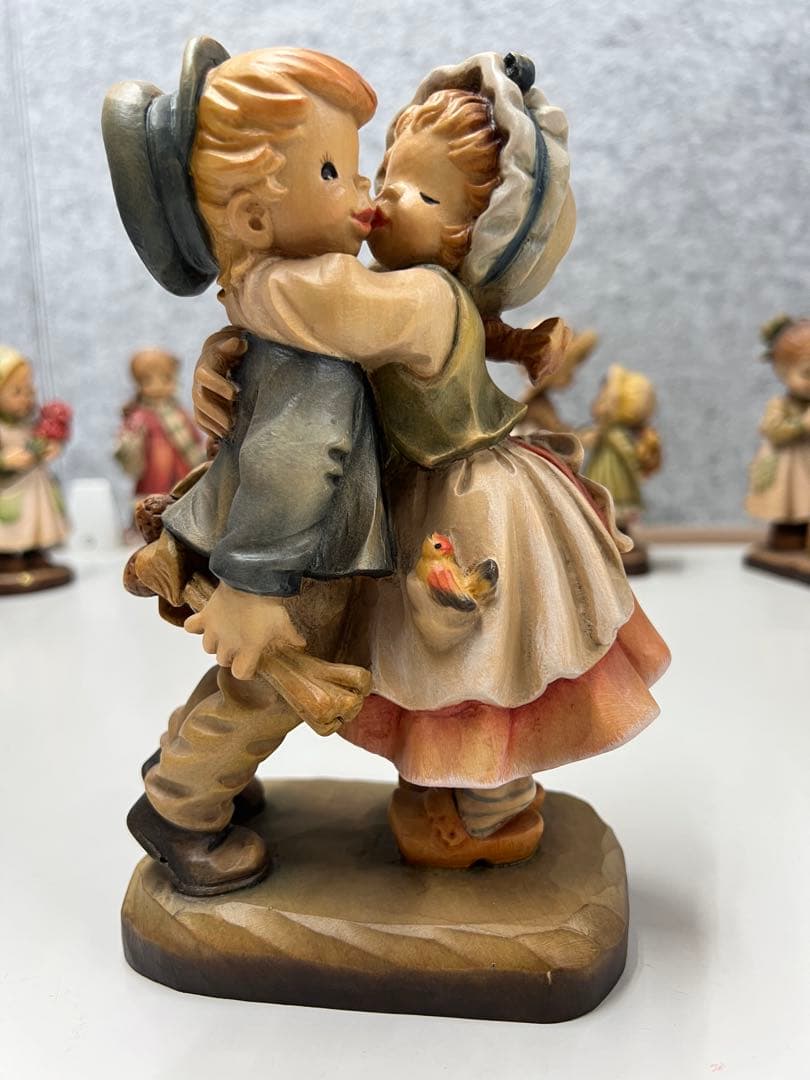 「First Kiss」 ANRI　フェランディス　木彫り人形　19cm