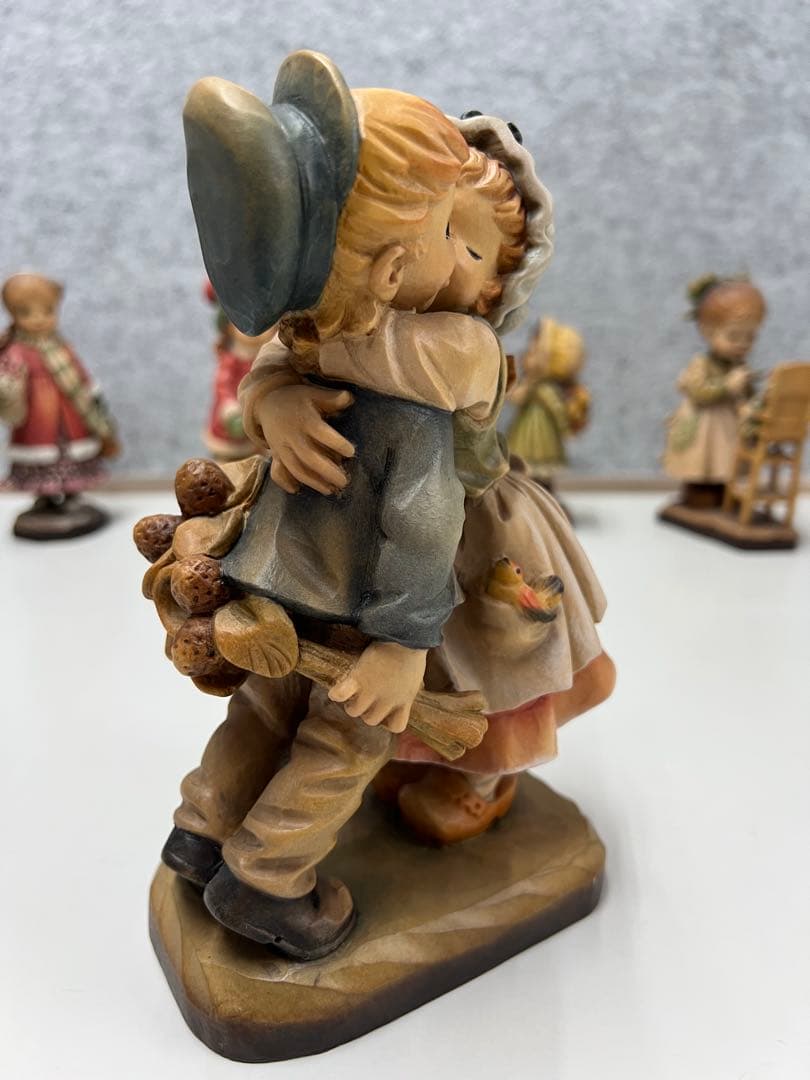 「First Kiss」 ANRI　フェランディス　木彫り人形　19cm