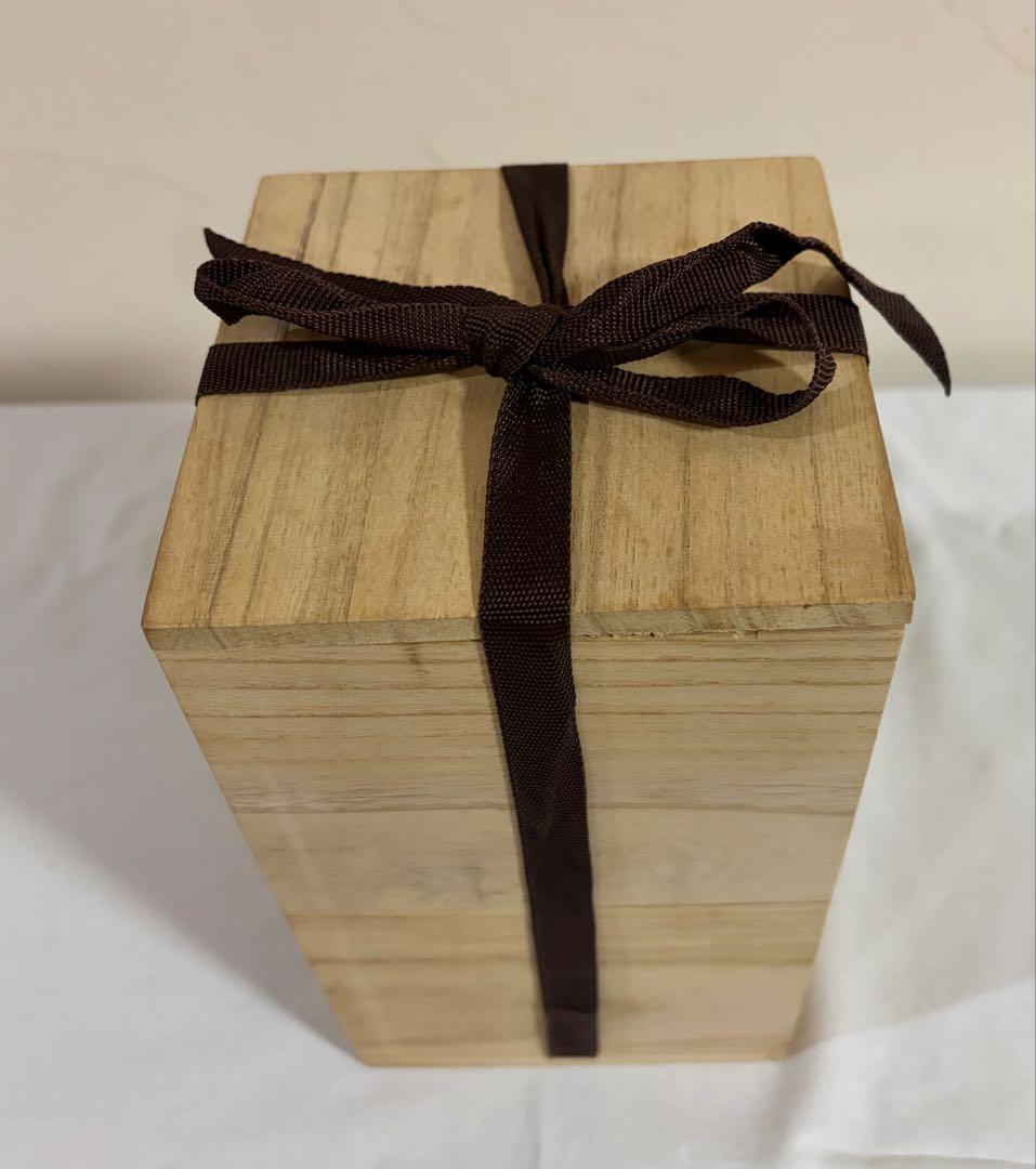 高麗青磁の徳利(花入) 雲鶴文様　人間文化財　柳海剛（ユ・ヘガン、柳根瀅）作