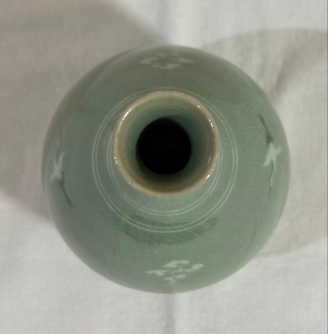 高麗青磁の徳利(花入) 雲鶴文様　人間文化財　柳海剛（ユ・ヘガン、柳根瀅）作