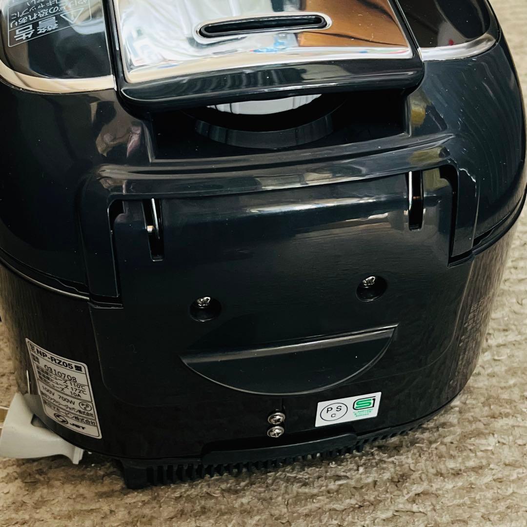 美品Zojirushi圧力IH炊飯ジャー　 NP-RZ05 ブラック 21年製