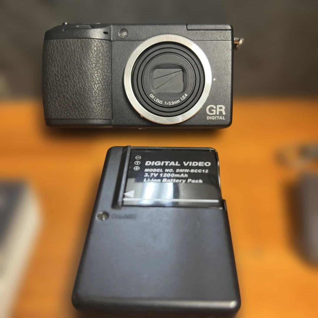 レア付属品多数　RICOH GR digital デジタルカメラ ブラック