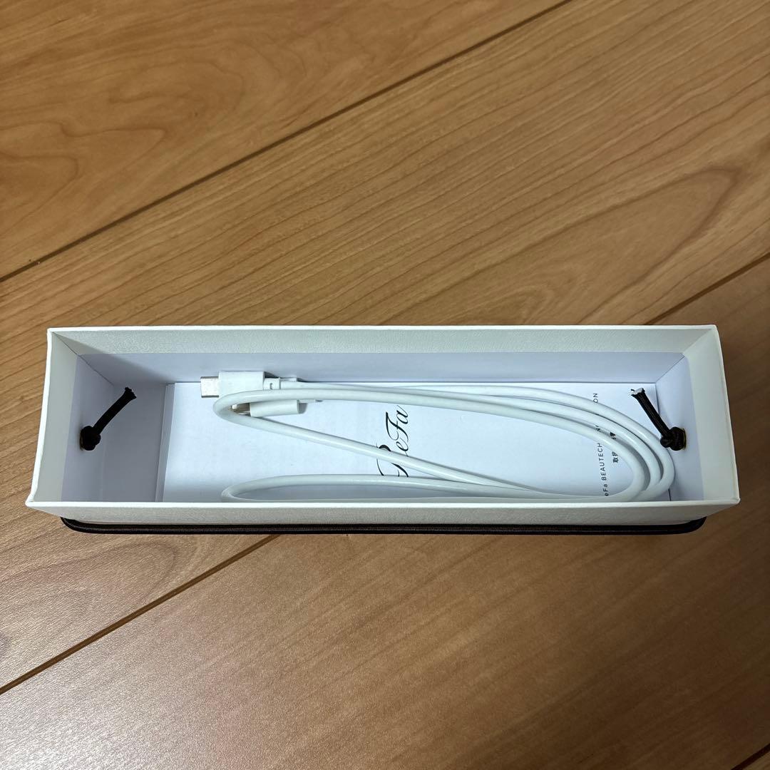 k*w様 ReFa ストレートヘアアイロン ホワイト