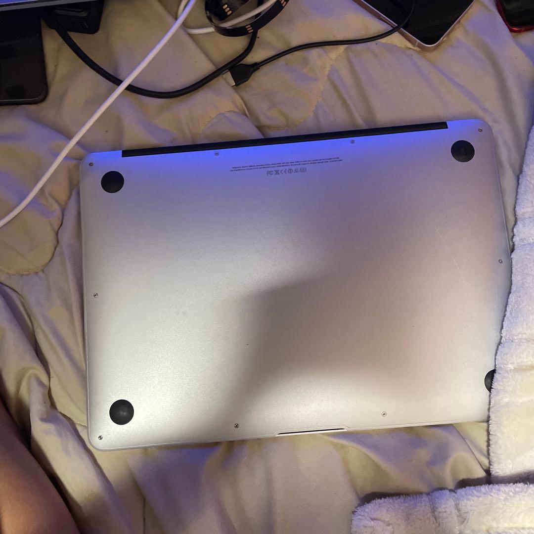 Apple MacBook アルミニウムボディ