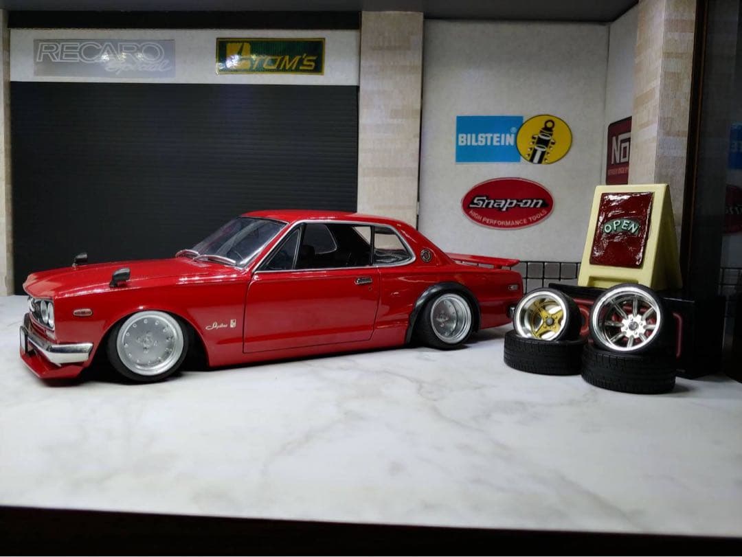 京商1/18 スカイラインGTーR 赤