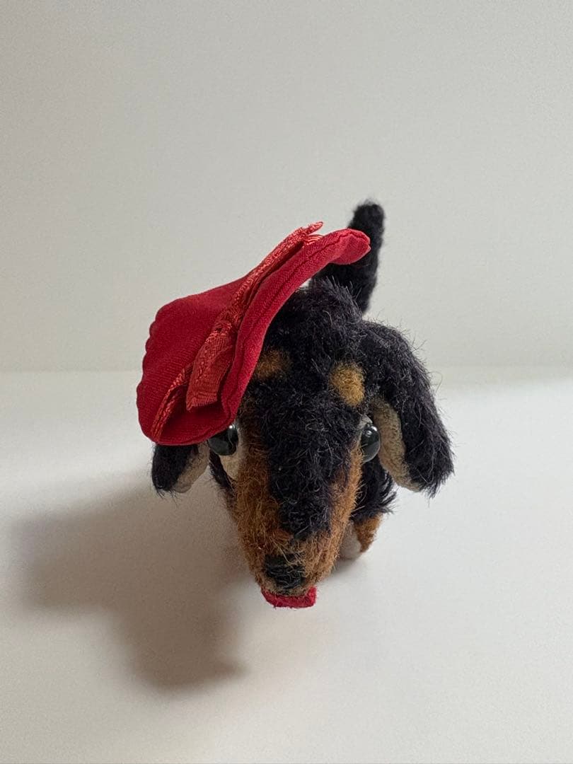 野ばら社 rosily 赤い帽子の犬のぬいぐるみ