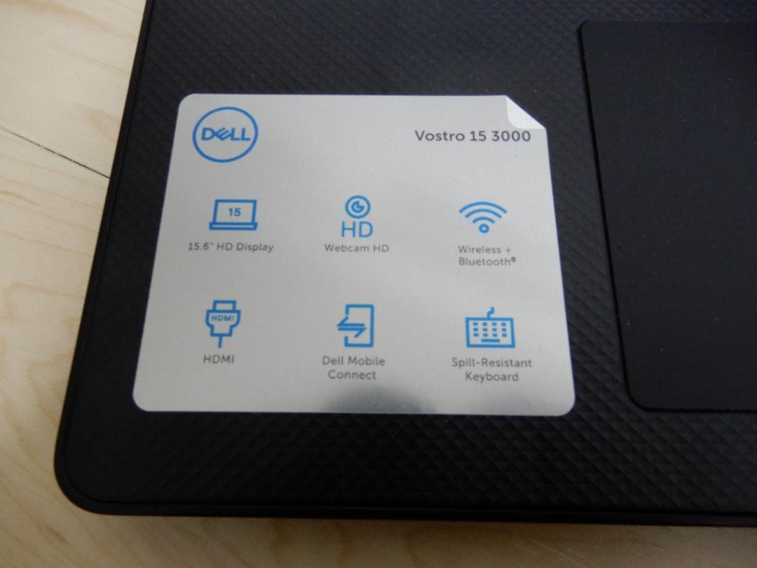 DELL　Vostro 3590　第10世代i3 高速SSD メモリ８GB