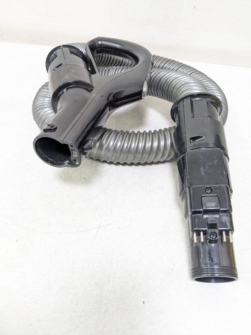 東芝 VC-KSG70-R サイクロン式掃除機 2017年製 ヘッド無し