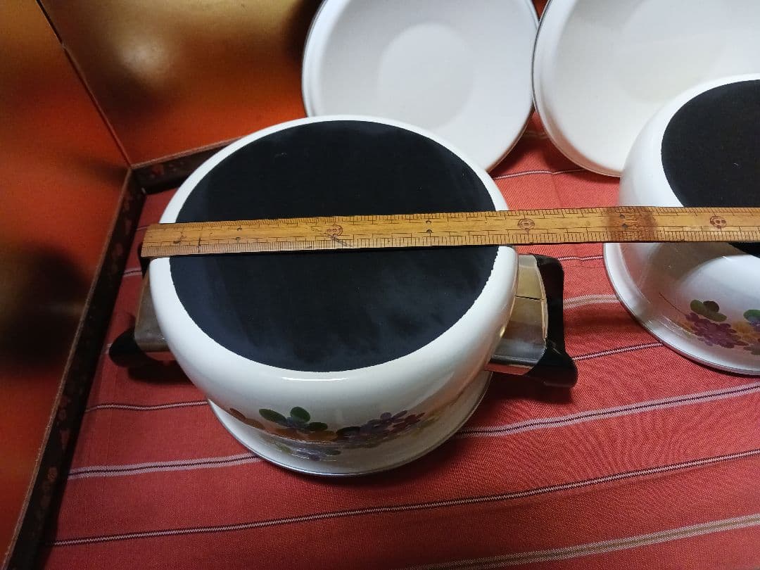 『超美品』昭和レトロ　 ホーロー鍋　希少 片手鍋　両手鍋セット HONEY 花柄