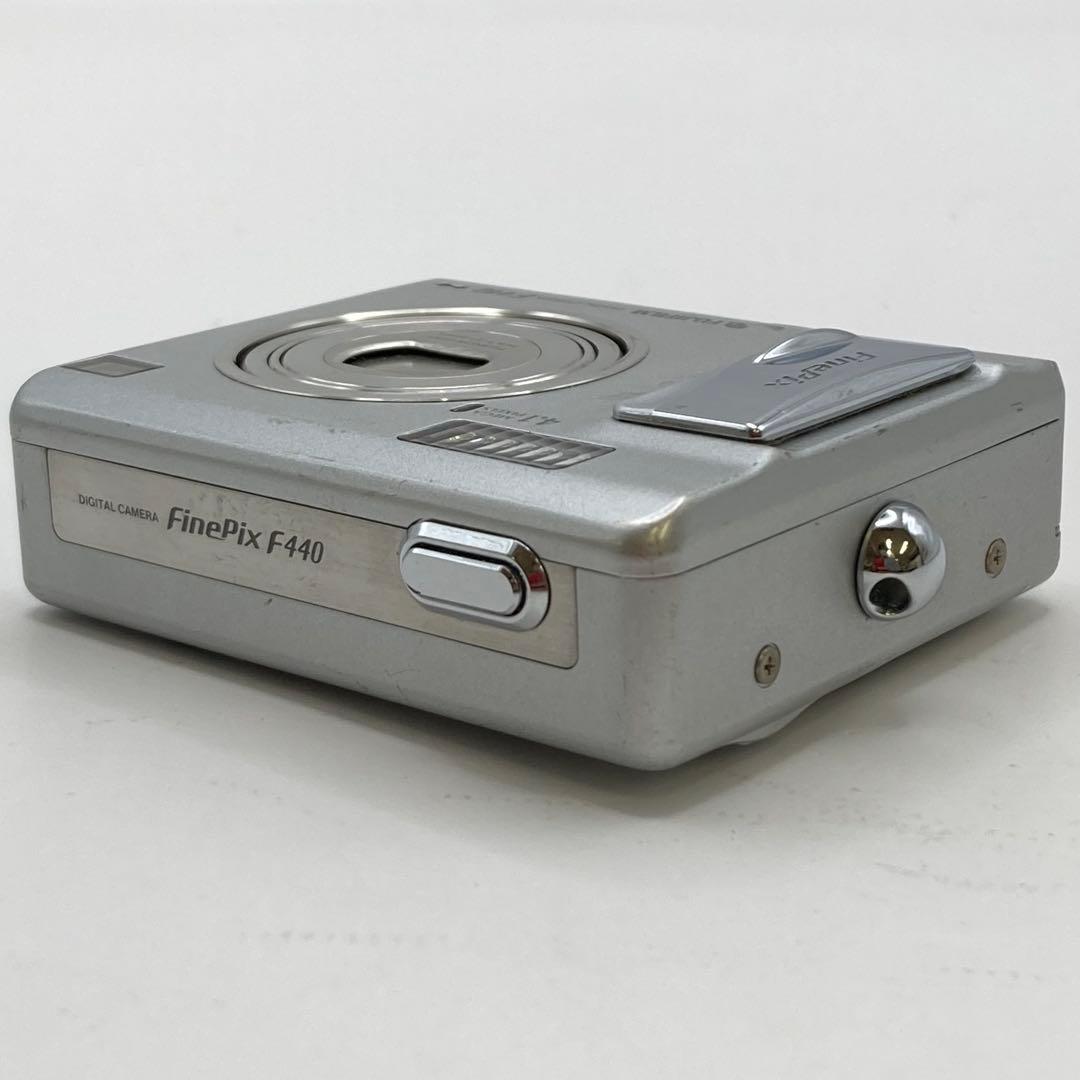 FUJIFILM FinePix F440 シルバー