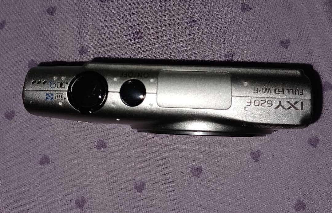 Canon　デジタルカメラ　ixy 620f シルバー