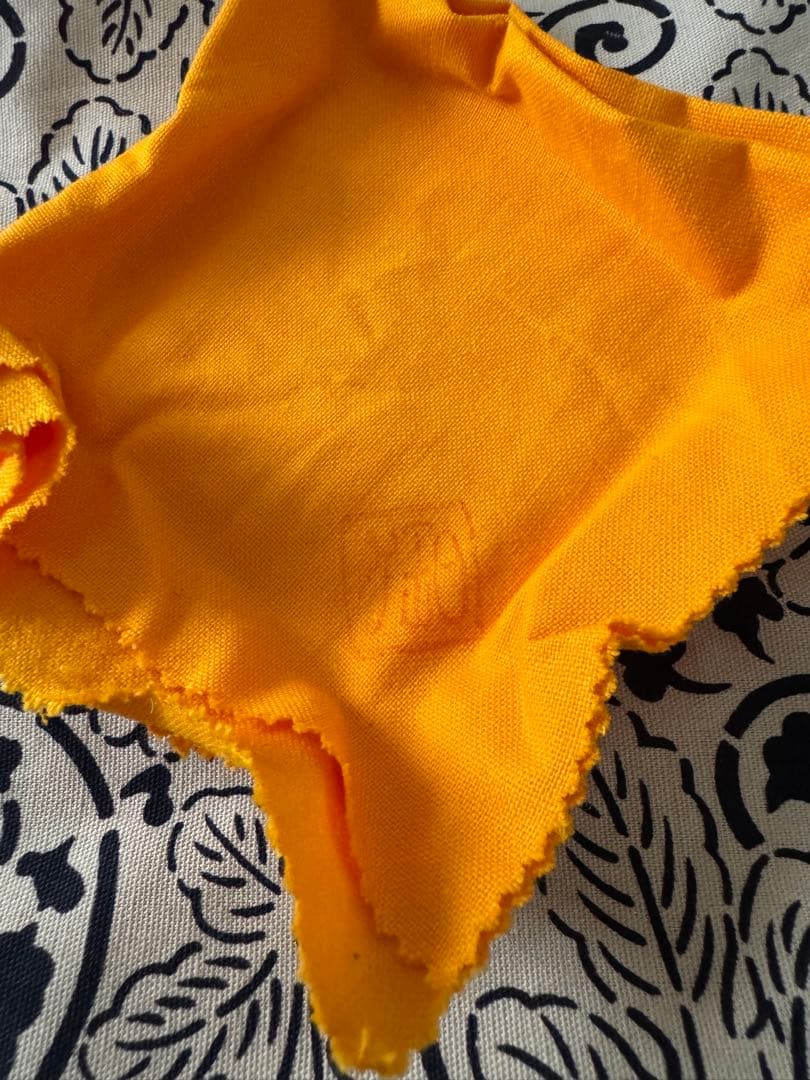 小野珀子　釉裏金彩ぐいのみ