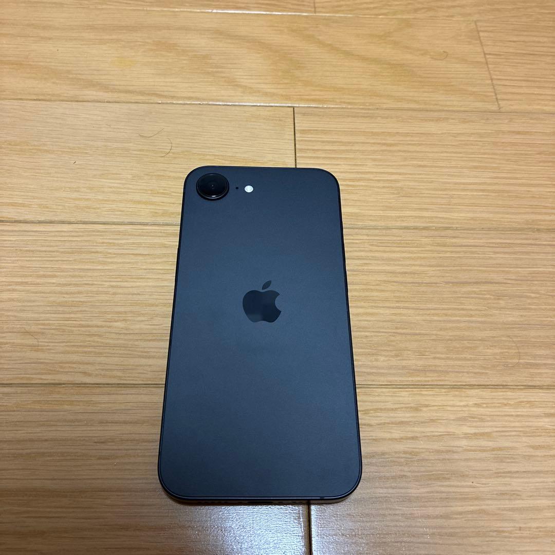 iPhone16eガラスフィルム付き