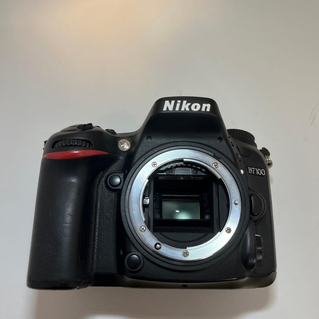【美品】Nikon D7100【ストラップ、充電器、バッテリー、SDカード付属】