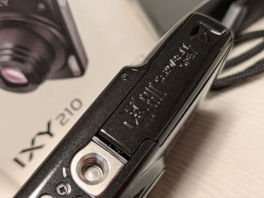 Canon IXY 210 コンパクトデジタルカメラ　WIFI対応　ブラック