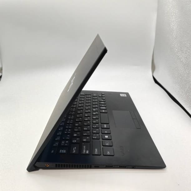 第10世代 i5 軽量 バッテリ◎ フルHD ソニー vaio SSD256GB