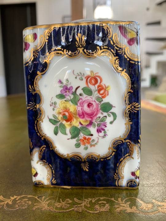 アンティーク　19世紀　100年越え　サムソンオブパリ　香水瓶　ディスプレイ