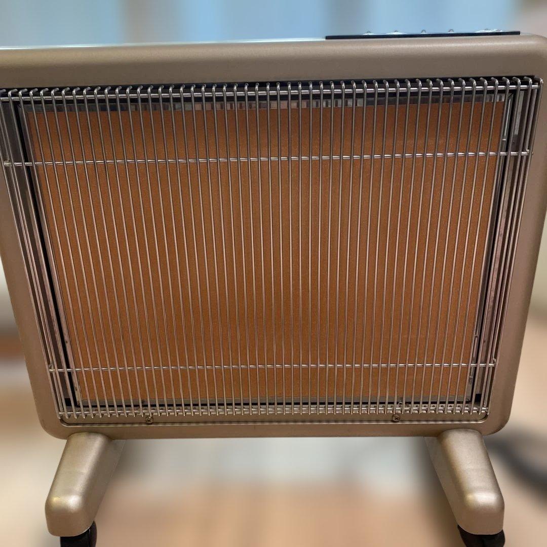 遠赤外線暖房器　サンルミエ・エクセラ7（セブン）