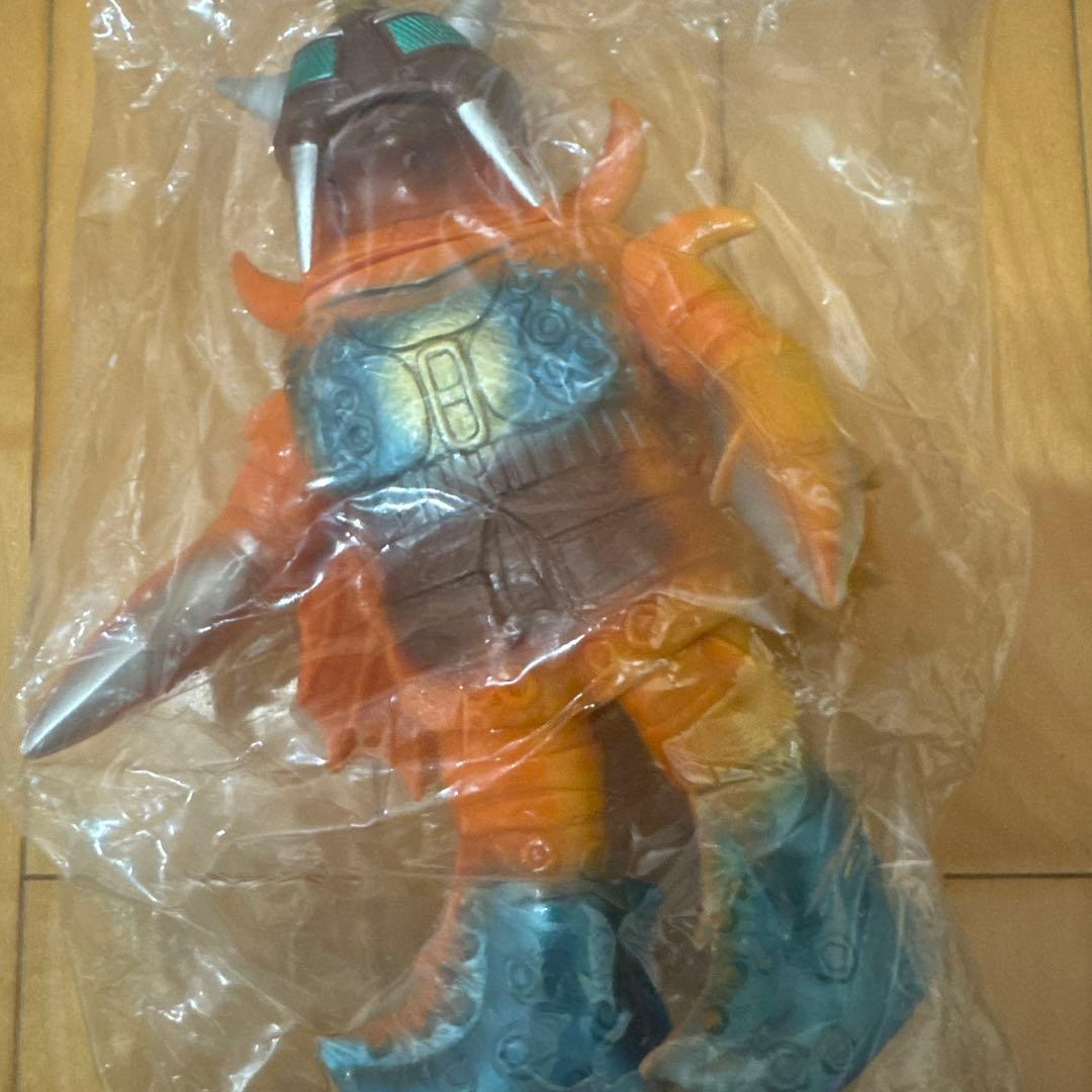 バット星人　怪獣郷