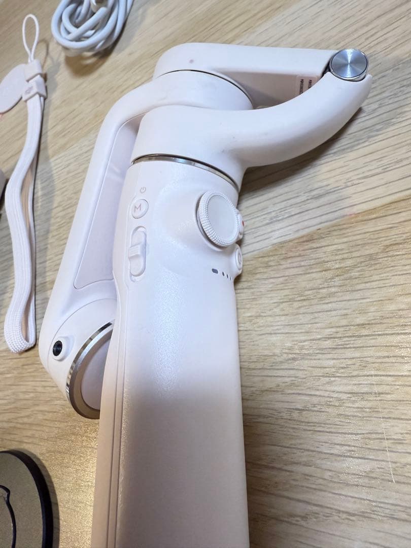 DJI OM 5 サンセットホワイト（サードパーティ製MagSafeマウント付）