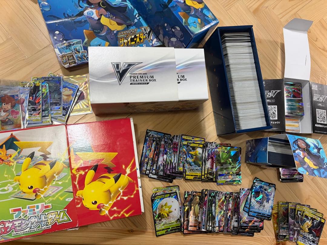ポケモンカードゲーム 引退品 UR,SR,SSR入り ボックス、スリーブ付き