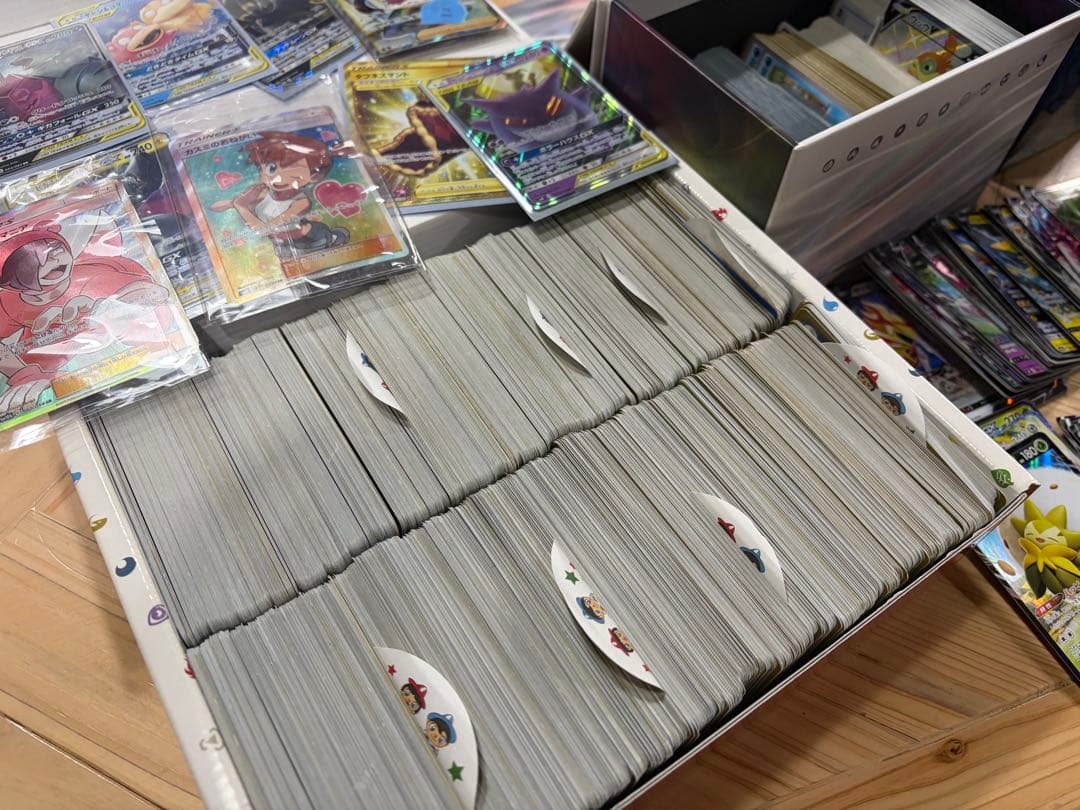 ポケモンカードゲーム 引退品 UR,SR,SSR入り ボックス、スリーブ付き