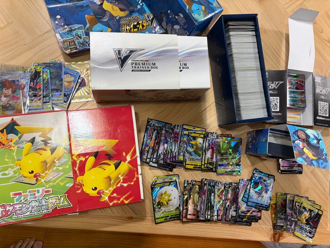 ポケモンカードゲーム 引退品 UR,SR,SSR入り ボックス、スリーブ付き