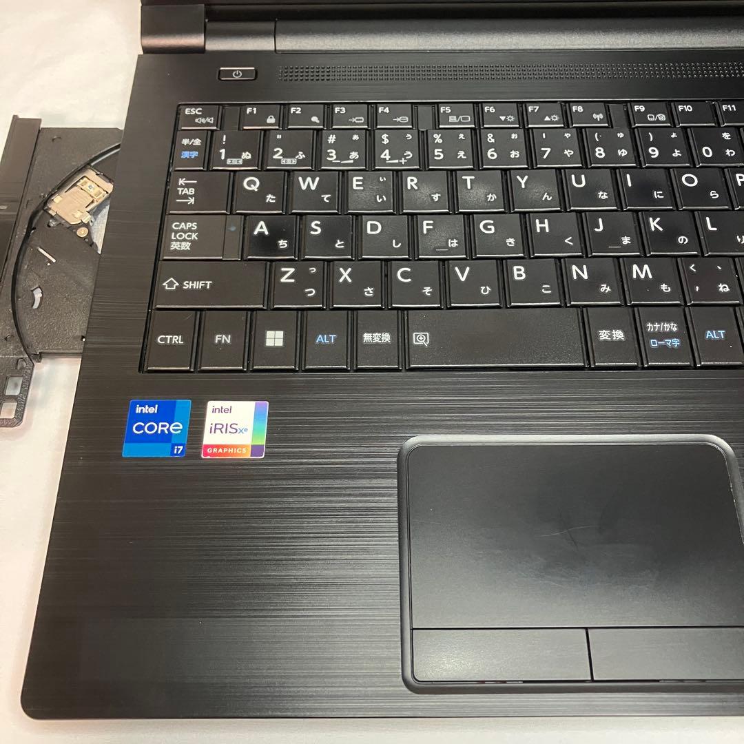 美品 dynabook B65 第11世代 i7 16GB 512GB DVD