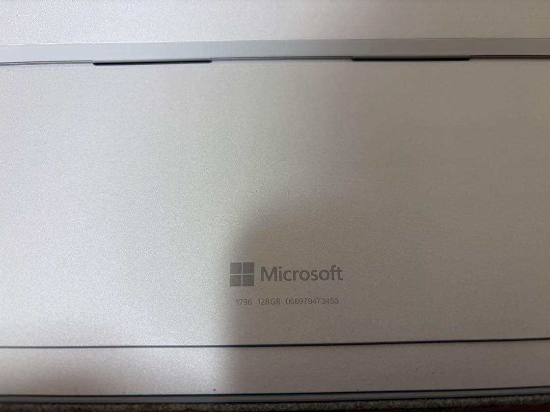 Windowsタブレット本体 Surface Pro 5 4GB / 128GB