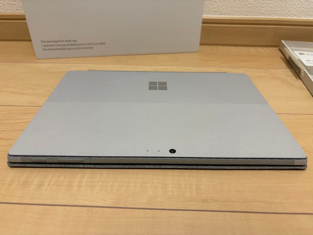 Windowsタブレット本体 Surface Pro 5 4GB / 128GB