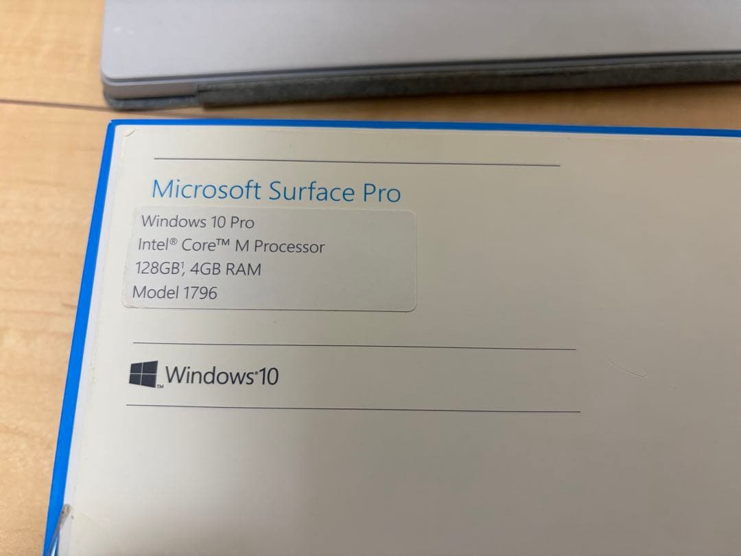 Windowsタブレット本体 Surface Pro 5 4GB / 128GB