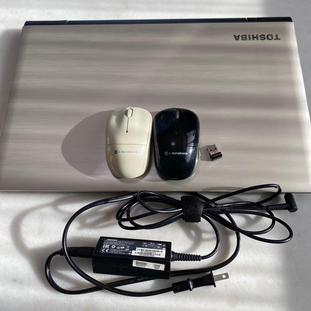 東芝 ノートパソコン dynabook BX/67TG 17.3インチ 大画面