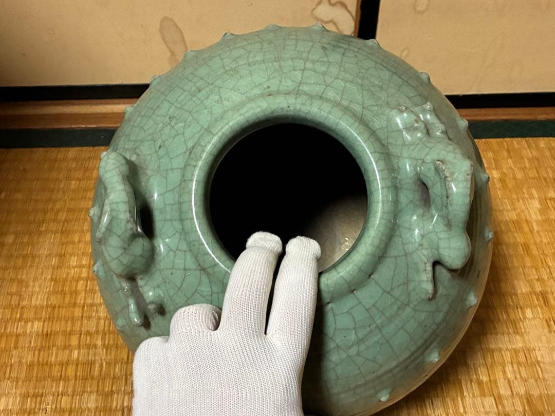 中国 龍泉窯 ひび割れ釉薬 獣耳付 丸壺 唐物