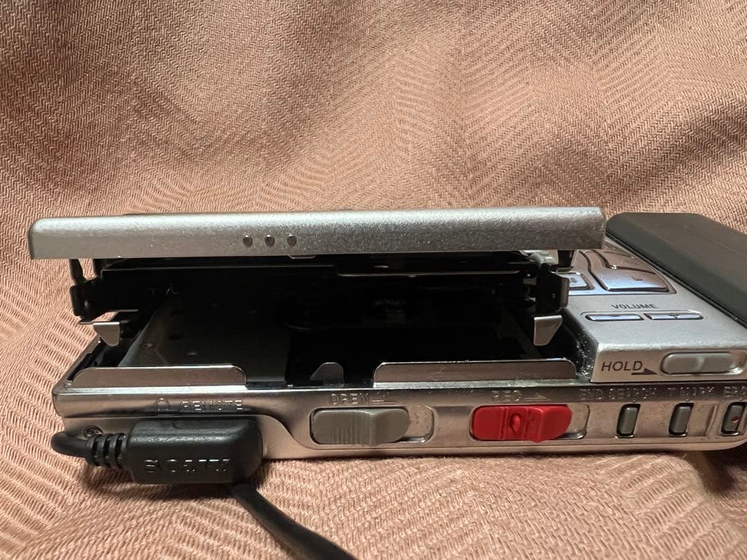 【動作品】SONY ソニー　MDレコーダー ウォークマン MZ-R50