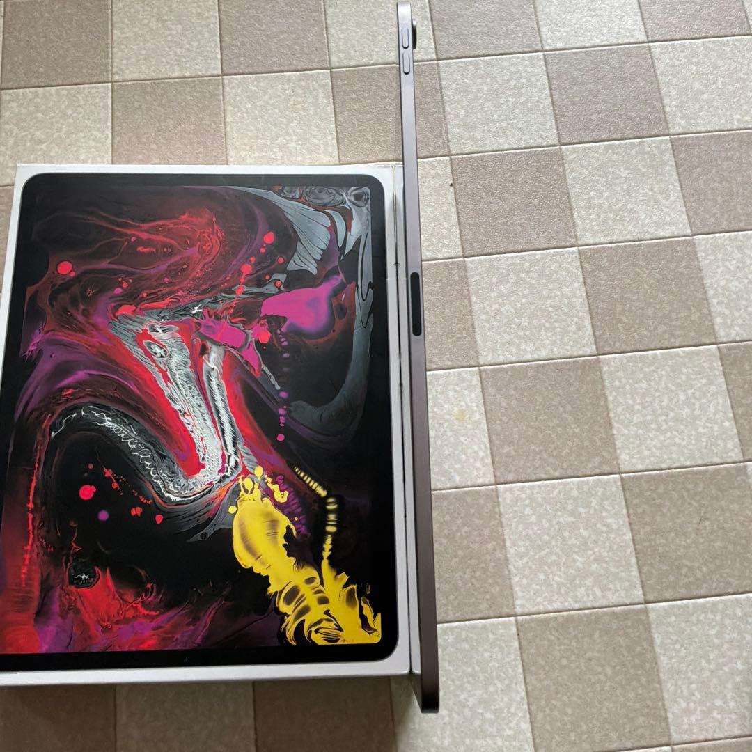 iPad Pro 12、9インチ　代３世代