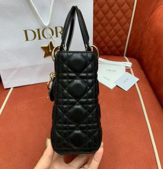 極美品✿ブラック キルティングバッグ~~