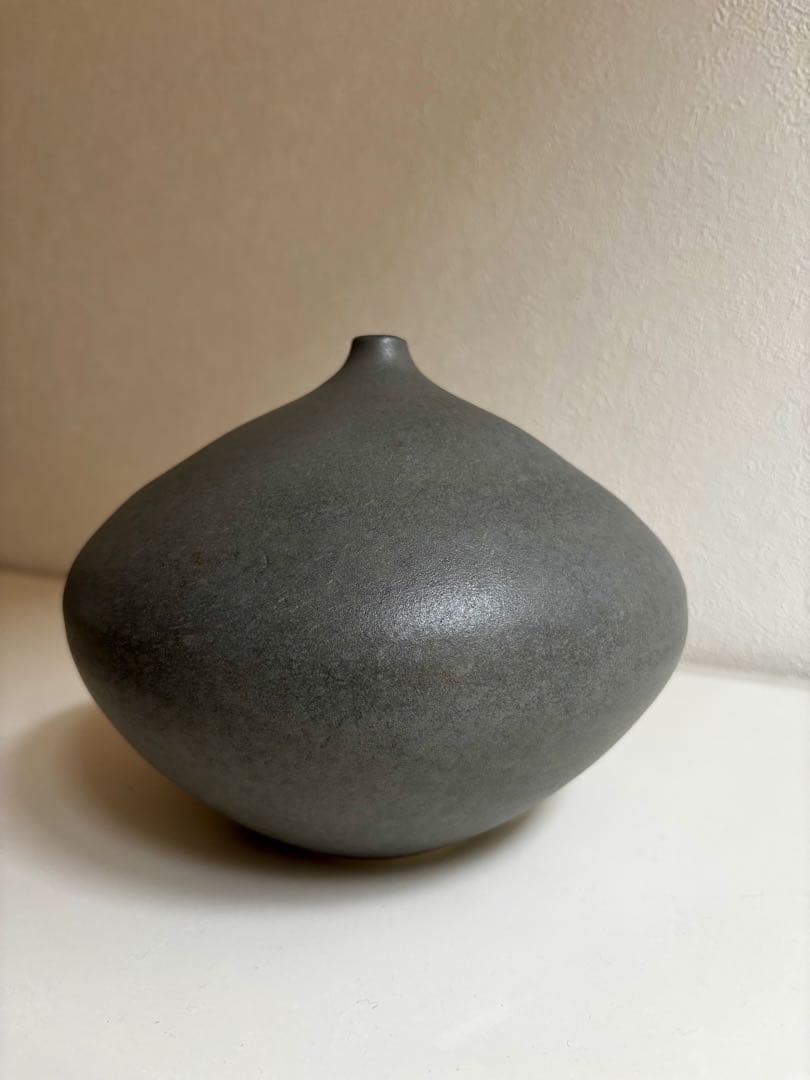 池坊　自由花　グレー陶器花瓶