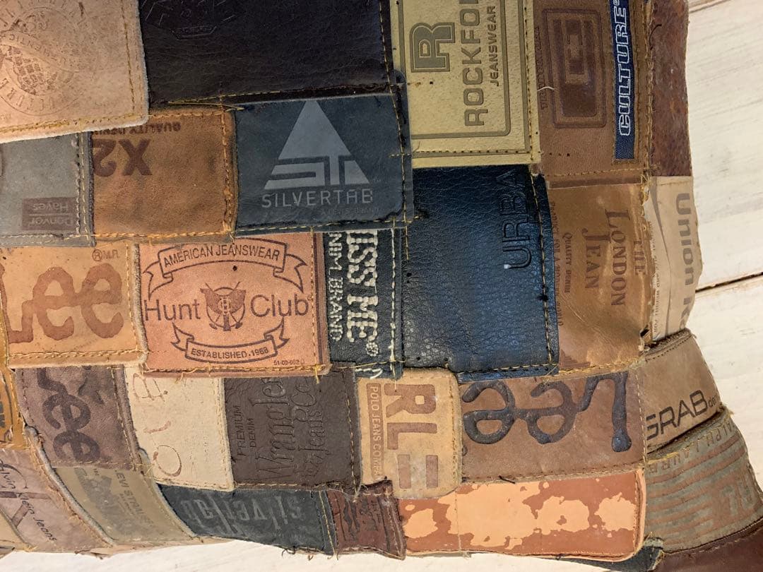 デニムパッチのパッチワーククッション